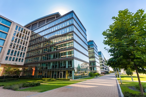 4 Tactics for Negotiating Your Commercial Lease